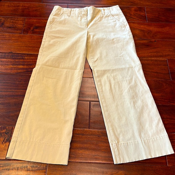 THEORY size 6 cream color capri khakis in new condition - Picture 1 of 5